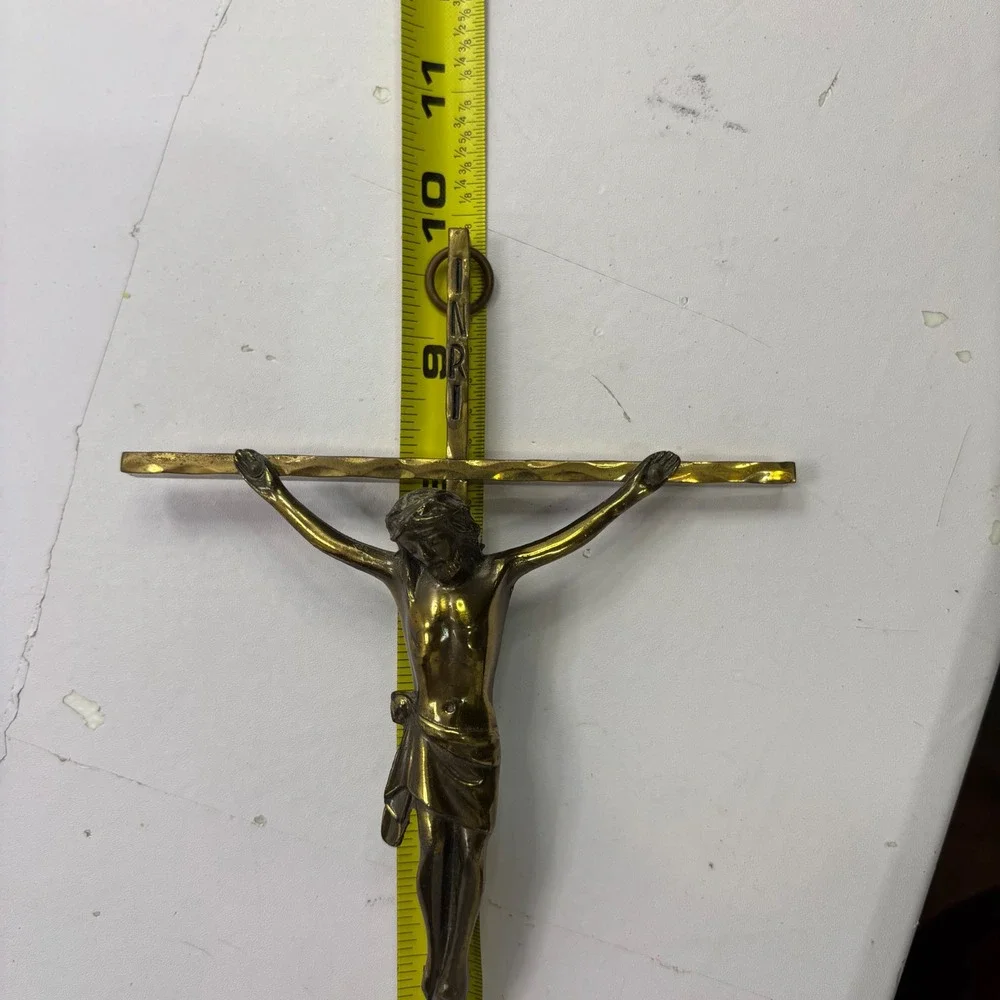 Vintage Brass Wall Crucifix INRI Hammered Metal Religious Cross Jesus Corpus 10" - Picture 8 of 9